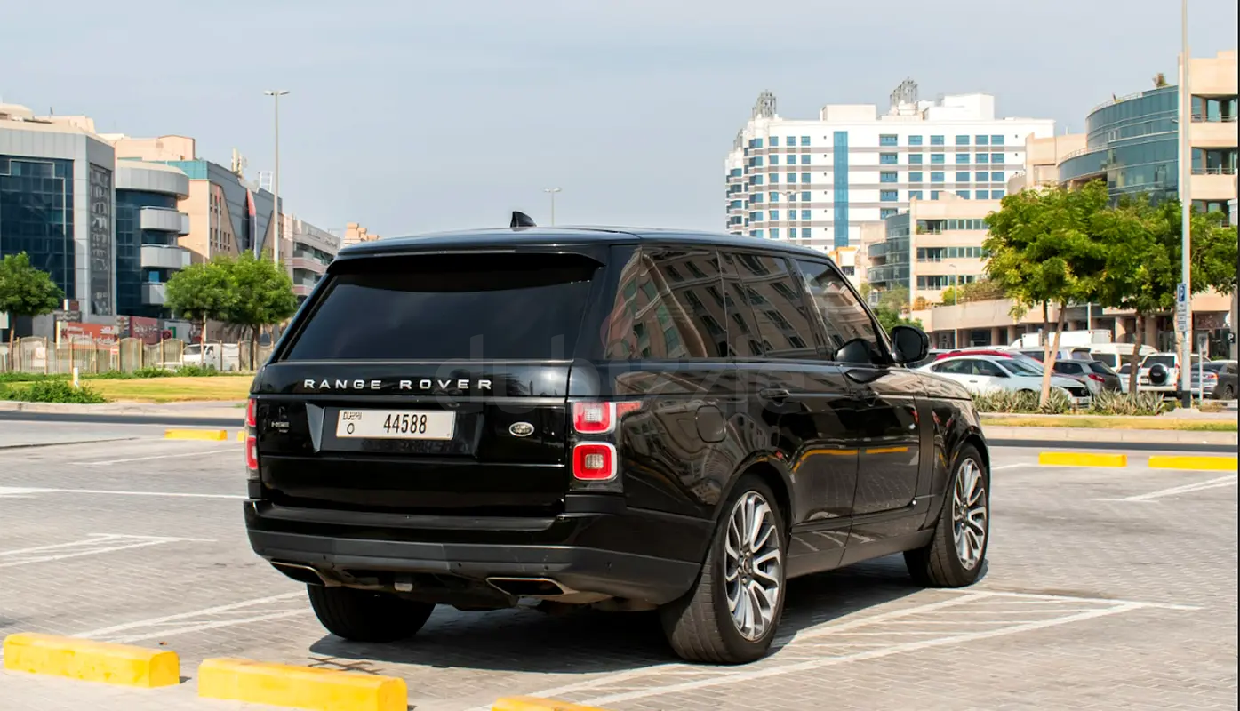 2020 Land Rover Range Rover for Rent in Al Hudaiba photo 5