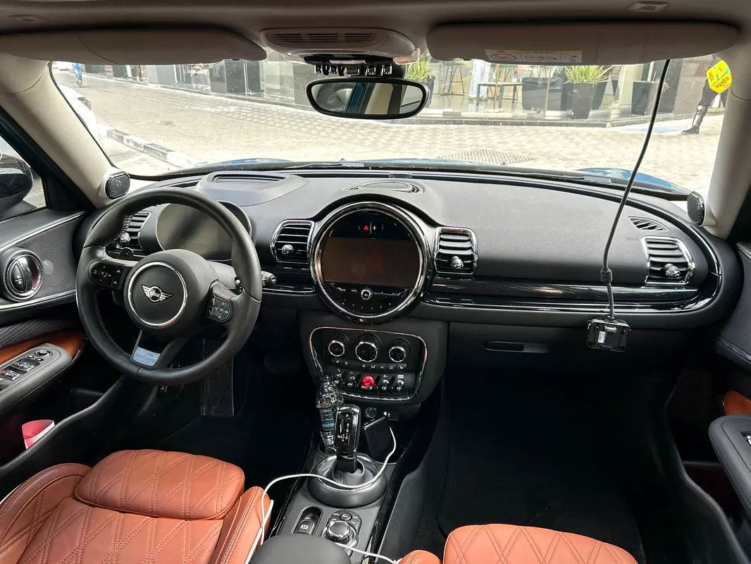 2024 MINI Cooper Clubman for Rent in Sheikh Zayed Road photo 5