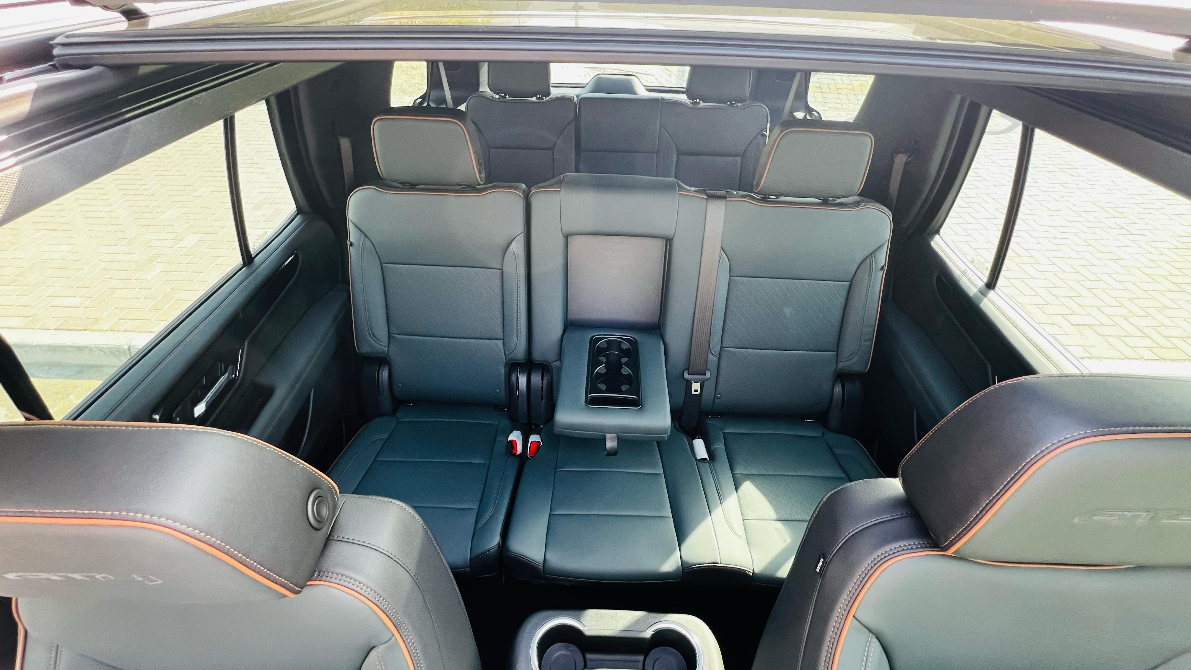 Hire 2025 GMC Yukon Black in Dubai photo 5