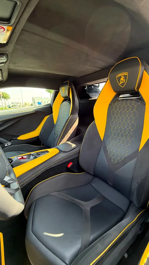 2024 Lamborghini Revuelto for Rent in Al Barsha 1 photo 7