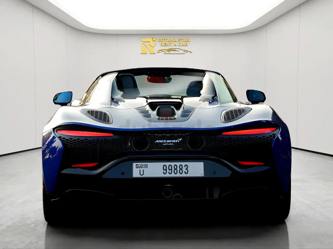 2025 McLaren Artura for Rent in Al Barsha 1 photo 2