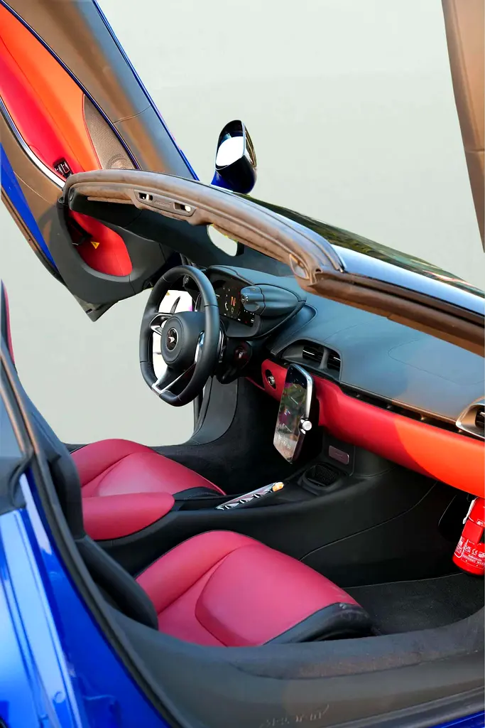 2025 McLaren Artura for Rent in Al Barsha 1 photo 10