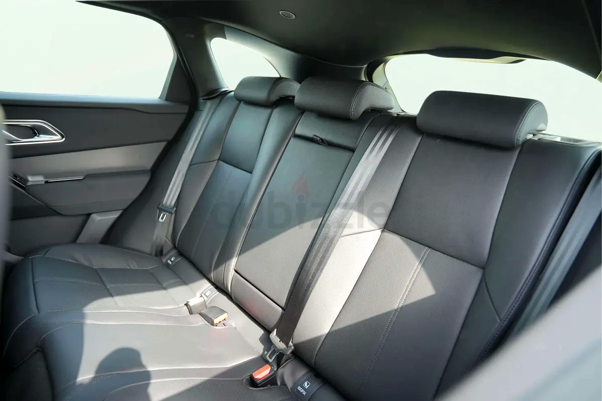 2025 Land Rover Range Rover Velar for Rent in Al Barsha 1 photo 8