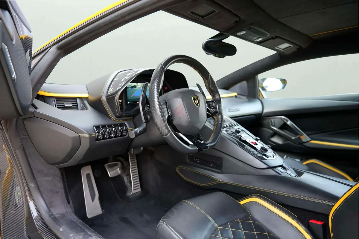 2021 Lamborghini Aventador S for Rent in Al Barsha 1 photo 4