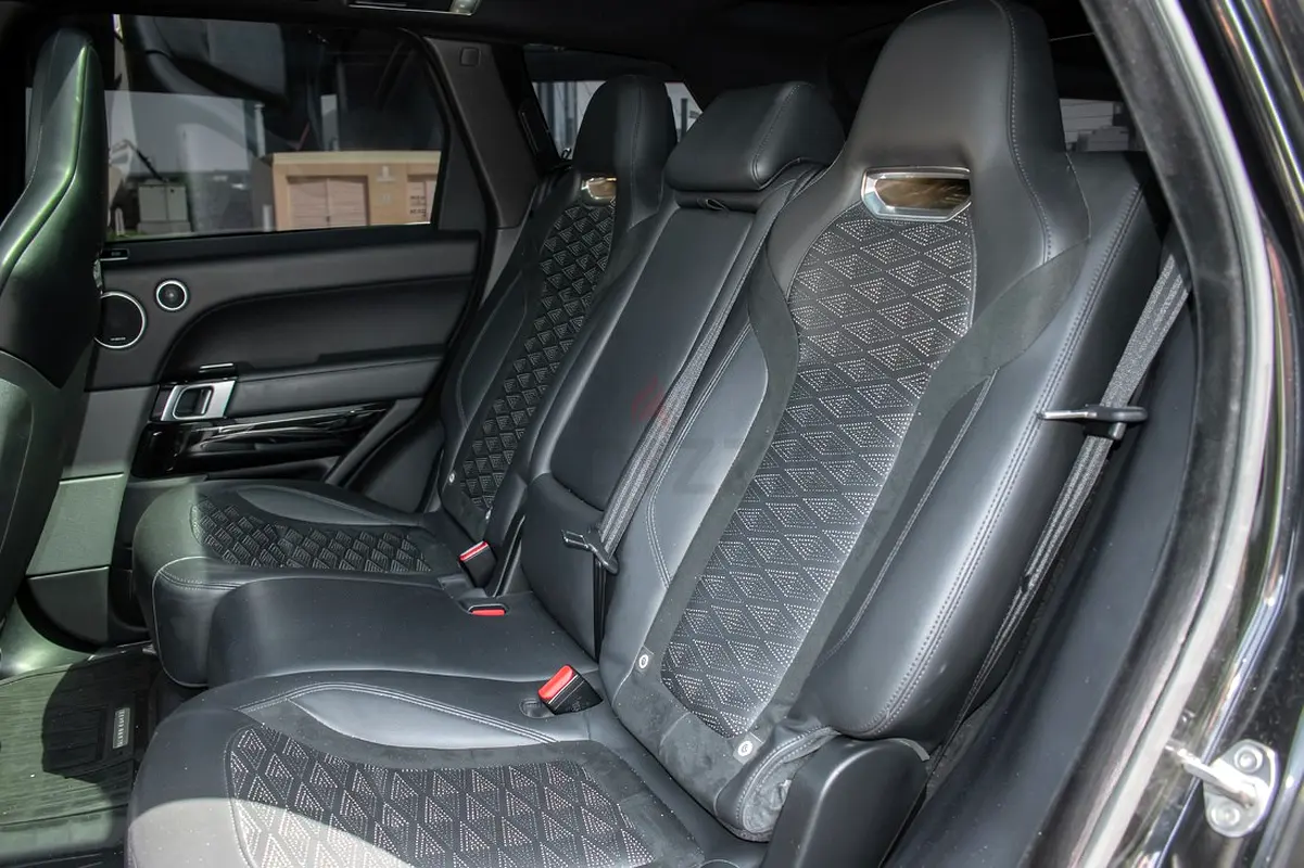 2022 Land Rover Range Rover Sport for Rent in Palm Jumeirah photo 7
