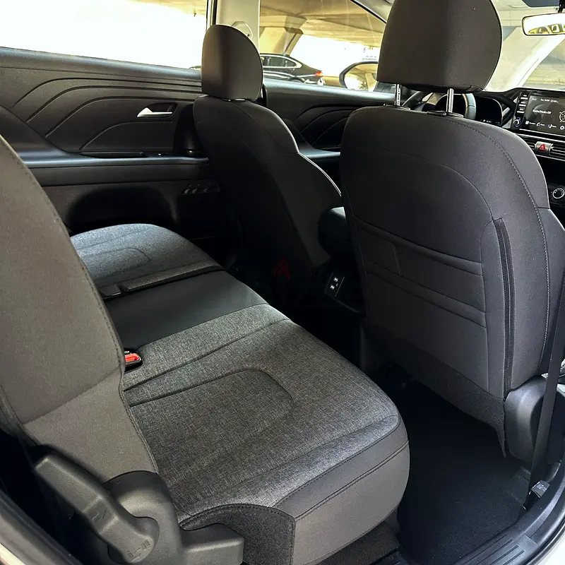 2025 Hyundai Stargazer for Rent in Jumeirah Lake Towers (JLT) photo 10
