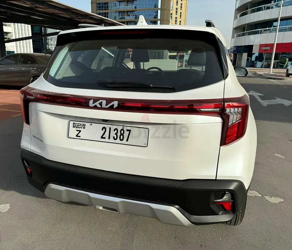 2025 Kia Seltos for Rent in Jumeirah Lake Towers (JLT) photo 3