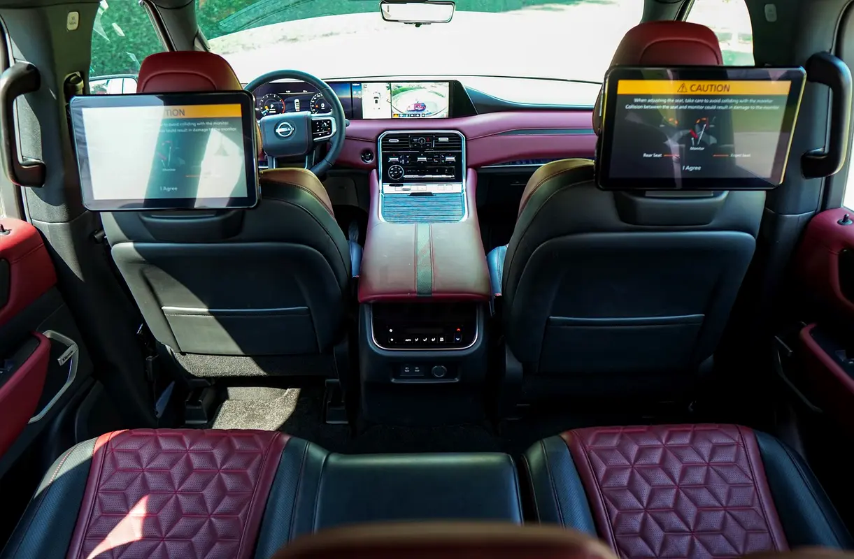 2025 Nissan Patrol for Rent in Al Garhoud (Black) photo 9