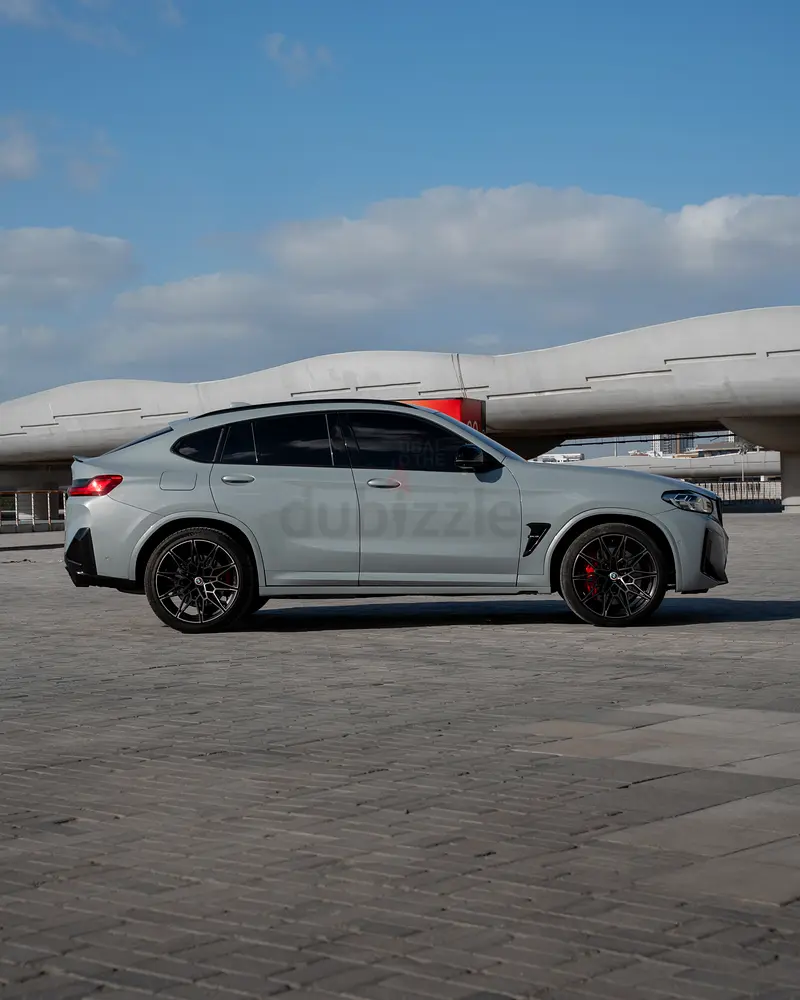 2024 BMW X4 for Rent in Palm Jumeirah photo 3
