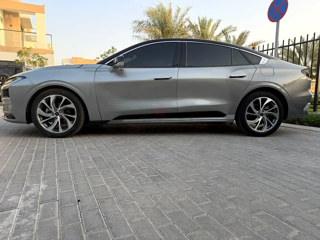Hire 2024 Ford Taurus in Al Quoz 4 photo 7