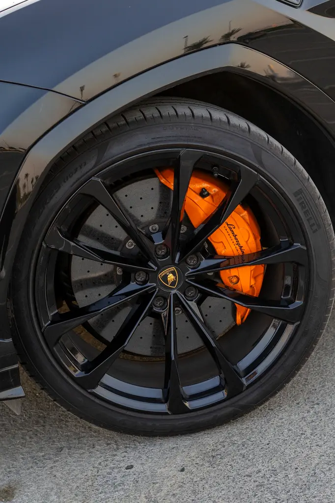 2023 Lamborghini Urus for Rent in Al Garhoud photo 8