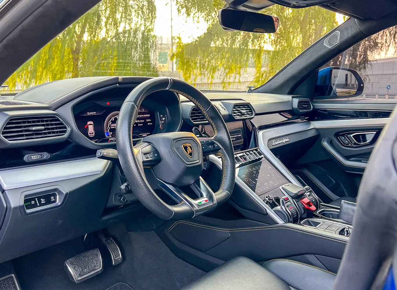 Hire 2022 Lamborghini Urus Blue in Dubai photo 4