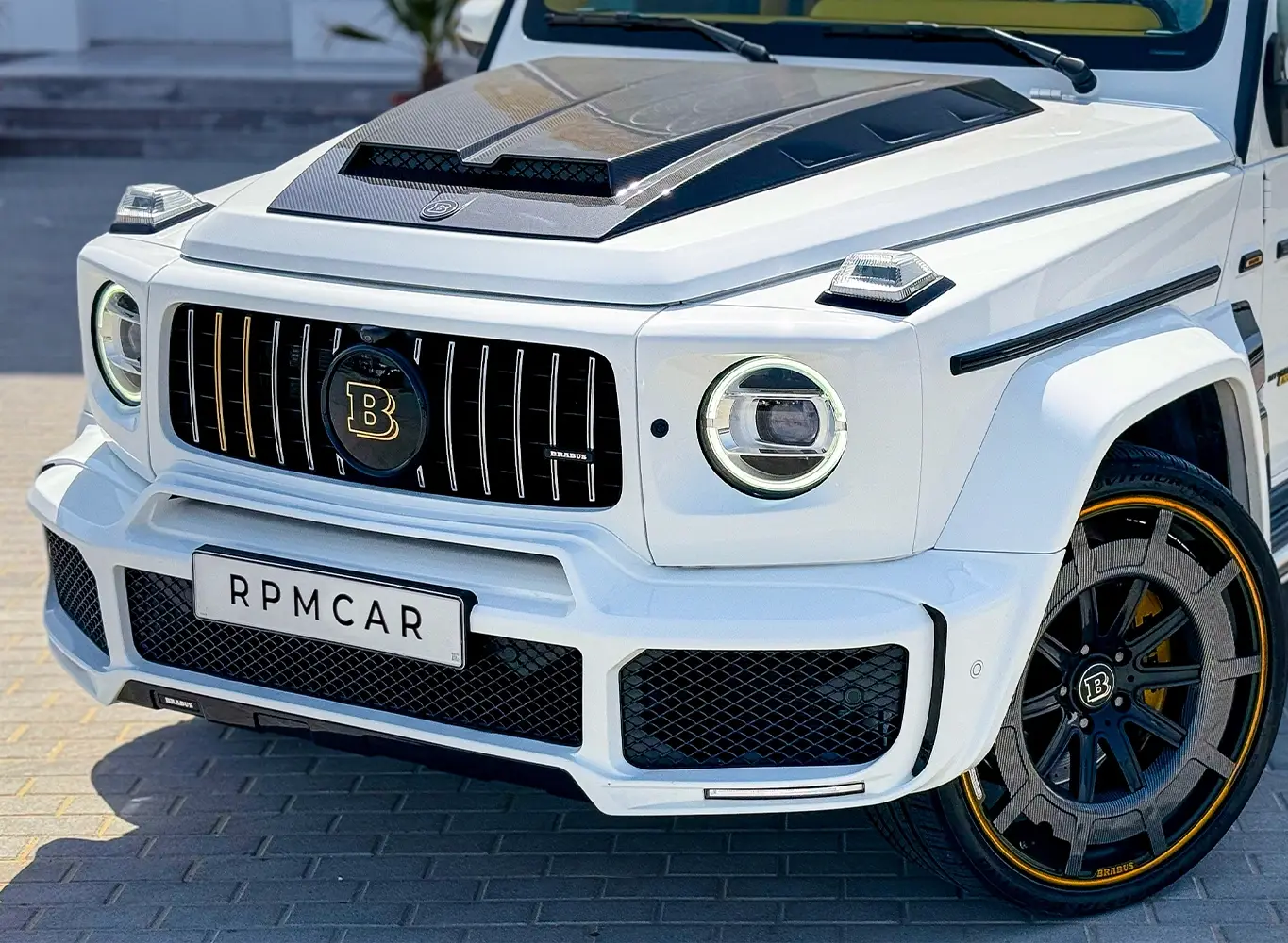 Rent 2022 Mercedes-Benz G63 Brabus 800 White in Dubai photo 2