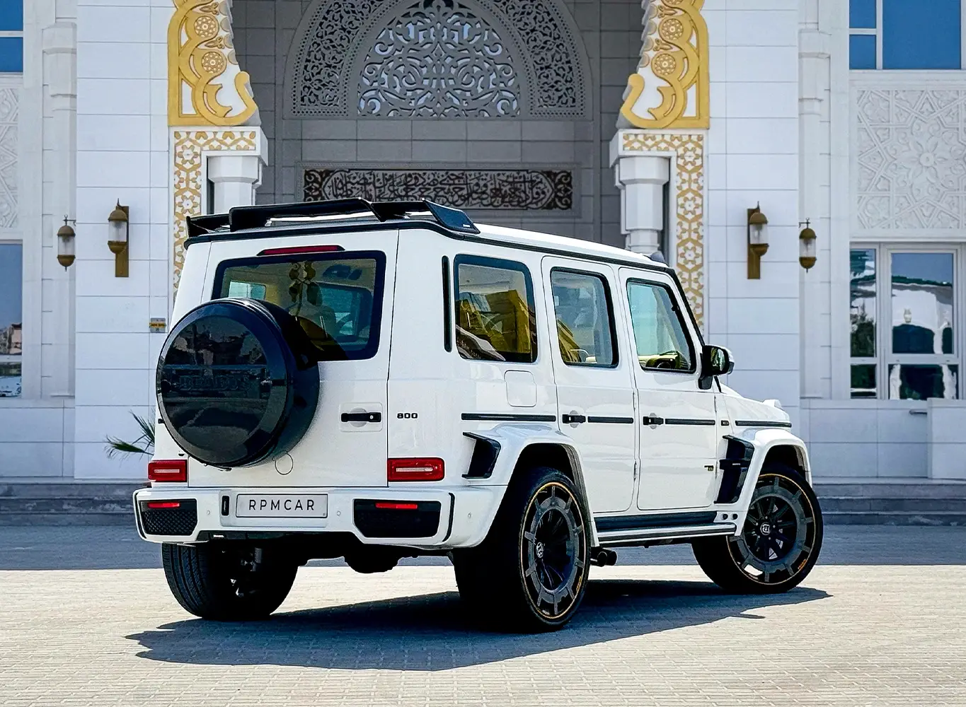 Rent 2022 Mercedes-Benz G63 Brabus 800 White in Dubai photo 3