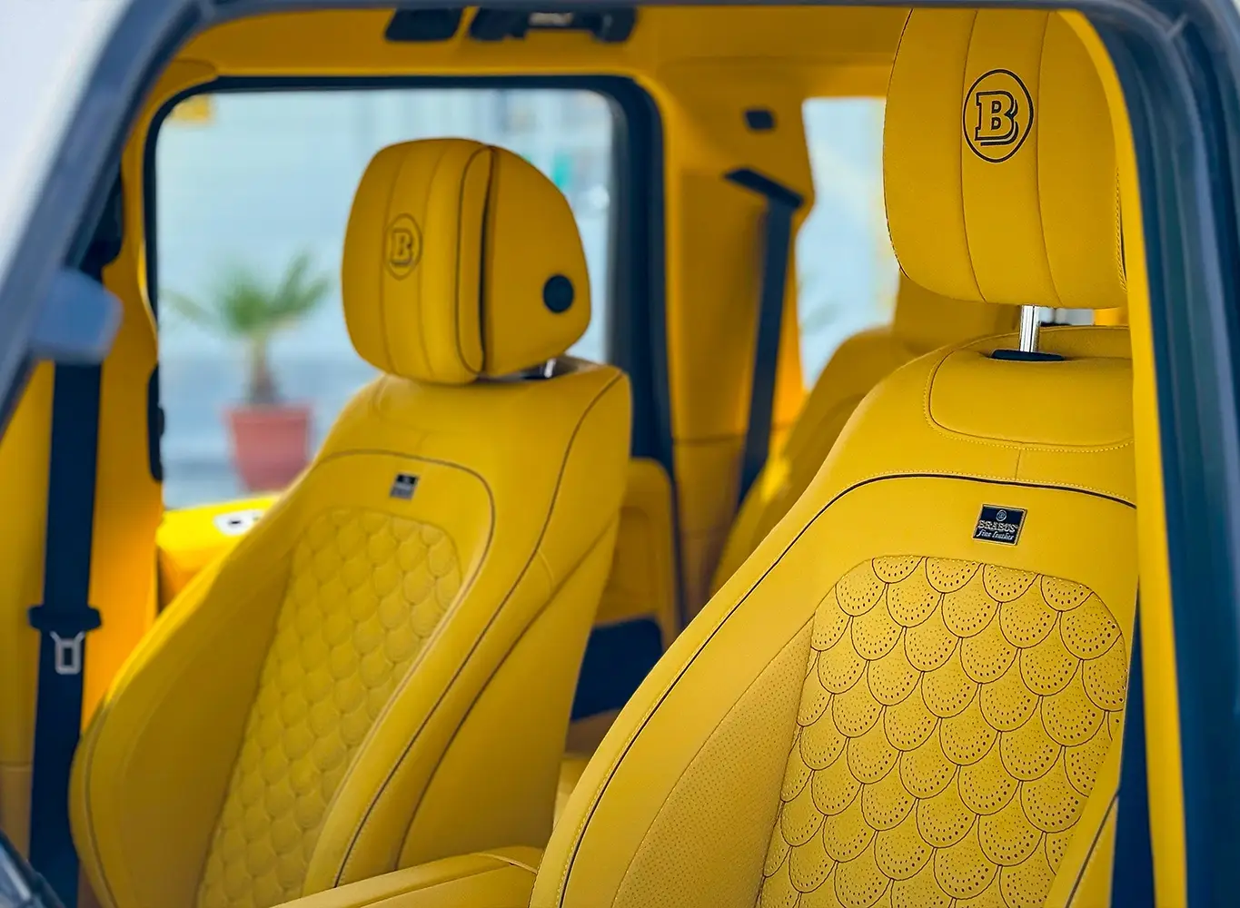 Rent 2022 Mercedes-Benz G63 Brabus 800 White in Dubai photo 5