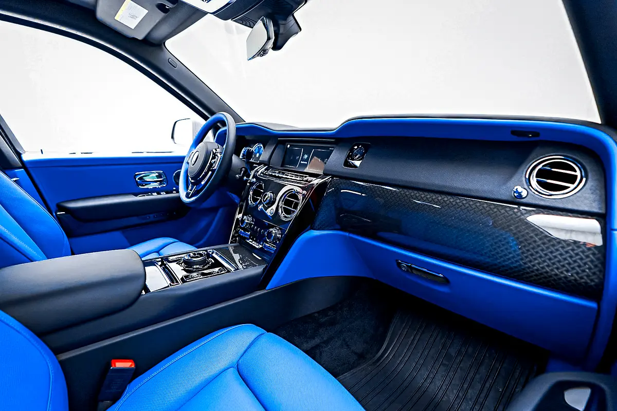 Rent 2024 Rolls-Royce Cullinan Black with Blue Interior in Dubai photo 4
