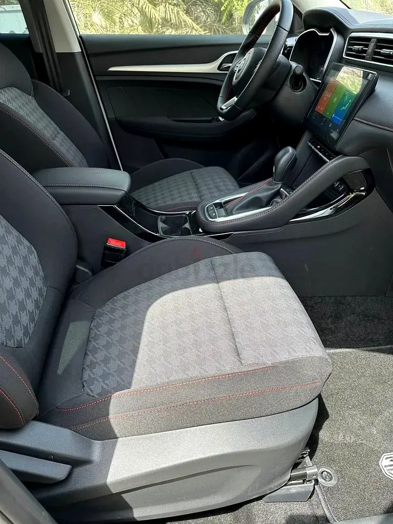 2025 MG ZS for Rent in Downtown Dubai (White, Automatic, 5 Seater, DIVA A) photo 5