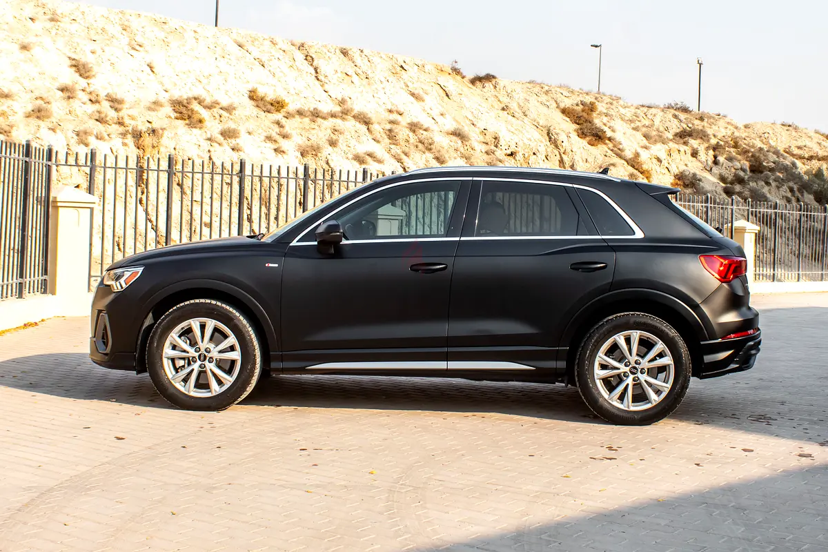 2022 Audi Q3 for Rent in Motor City photo 6
