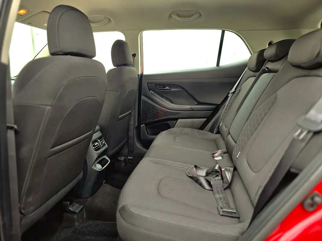 2025 Hyundai Creta for Rent in Downtown Dubai (Red) photo 7
