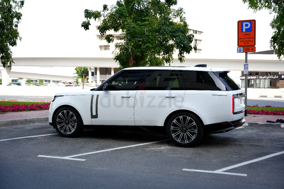 2023 Land Rover Range Rover for Rent in Port Saeed (White) photo 2