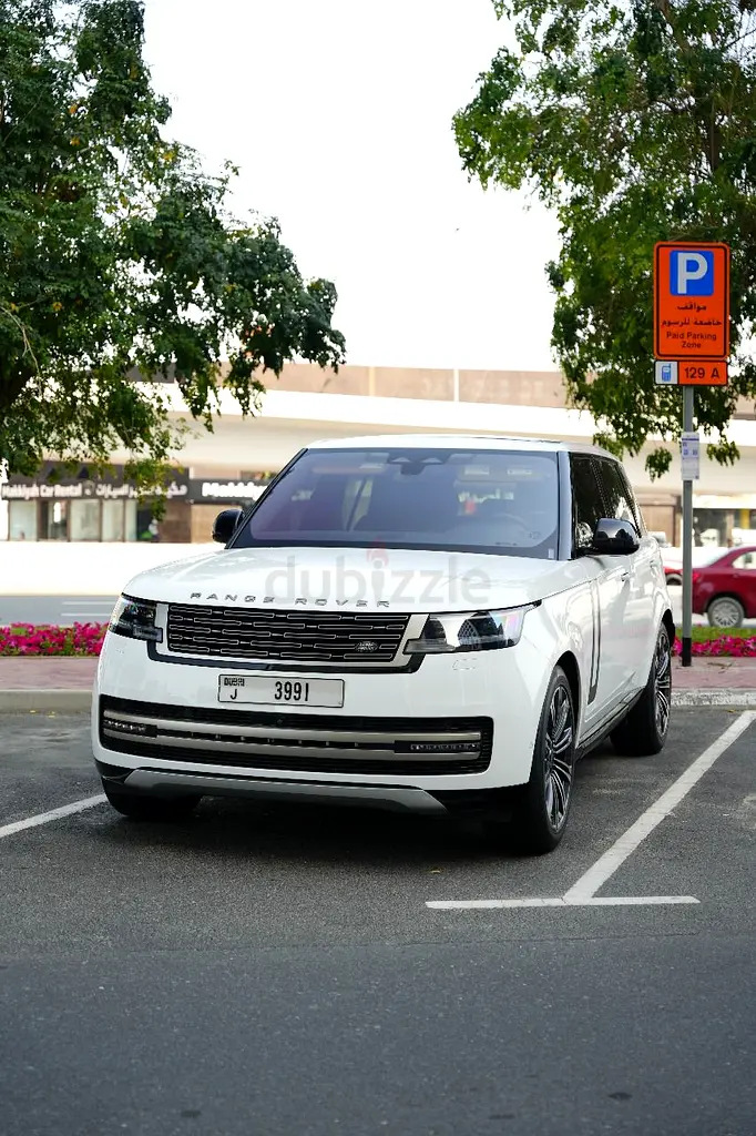 2023 Land Rover Range Rover for Rent in Port Saeed (White) photo 3
