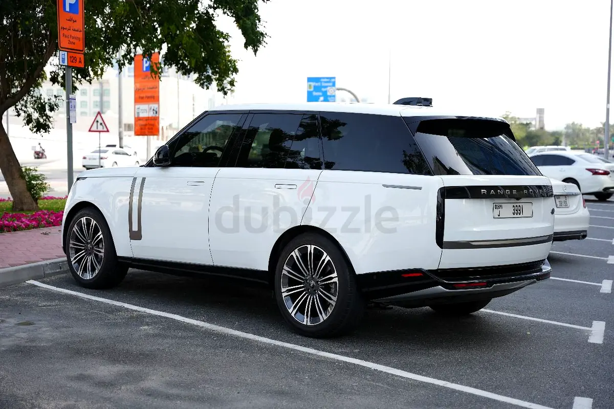 2023 Land Rover Range Rover for Rent in Port Saeed (White) photo 4