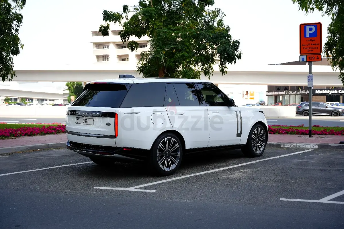 2023 Land Rover Range Rover for Rent in Port Saeed (White) photo 5