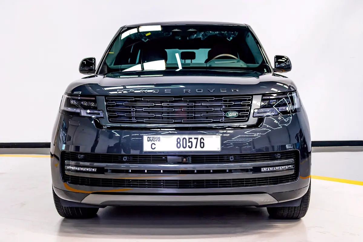 2025 Land Rover Range Rover for Rent in Al Quoz 1 photo 2