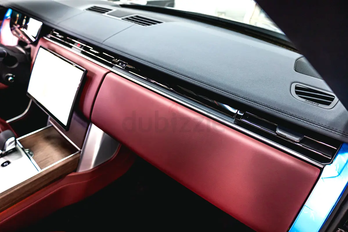 2025 Land Rover Range Rover for Rent in Al Quoz 1 photo 8