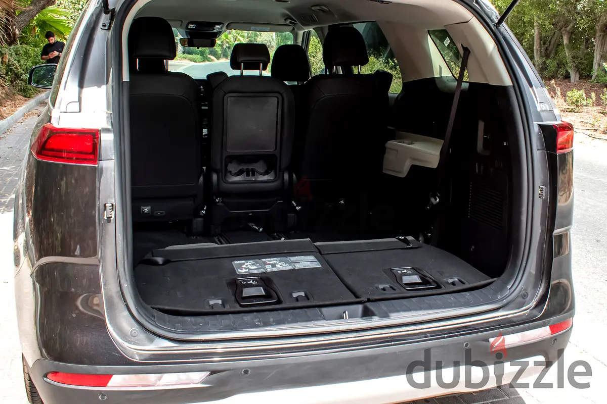 2024 Kia Carnival for Rent in Al Jaddaf photo 7
