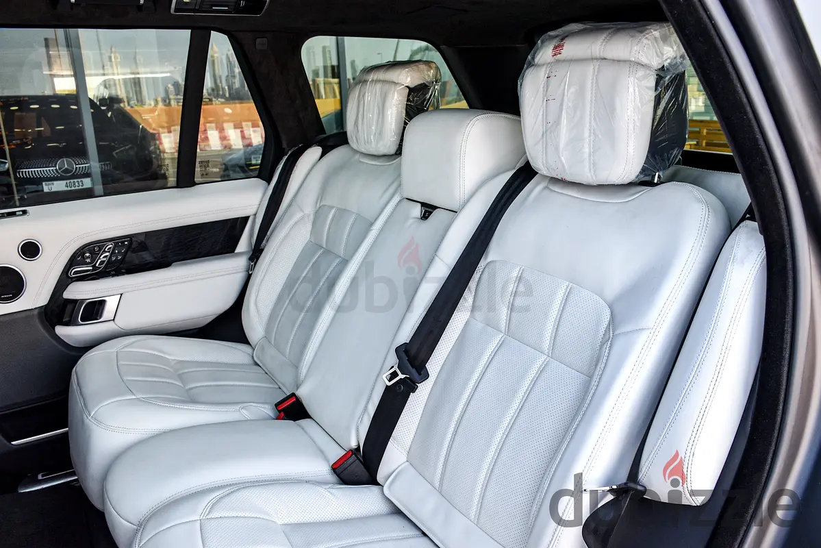 2021 Land Rover Range Rover for Rent in Al Jaddaf photo 6