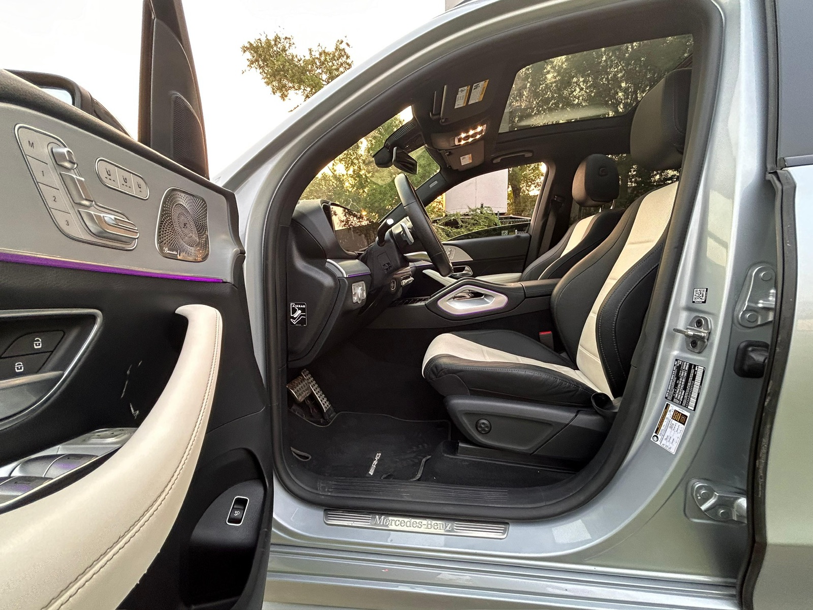 Rent a 2023 Mercedes-Benz GLE AMG in Dubai photo 7