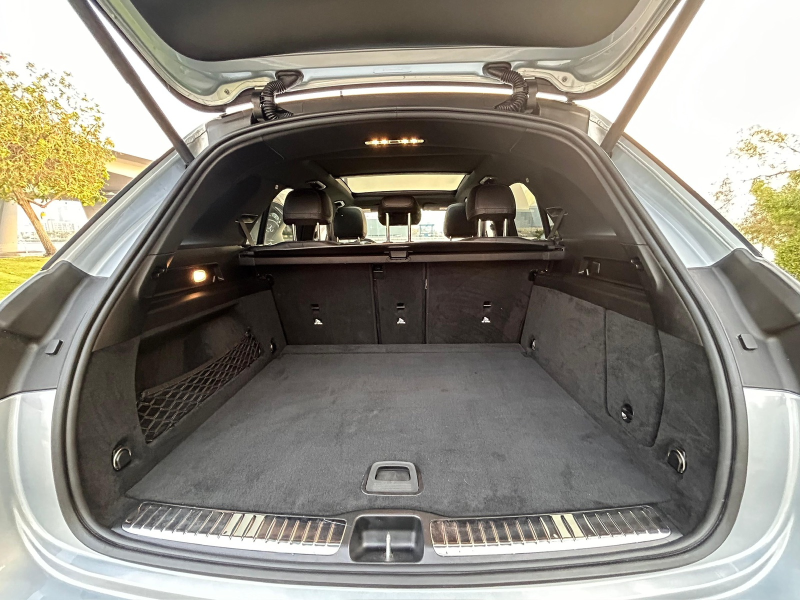 Rent a 2023 Mercedes-Benz GLE AMG in Dubai photo 8
