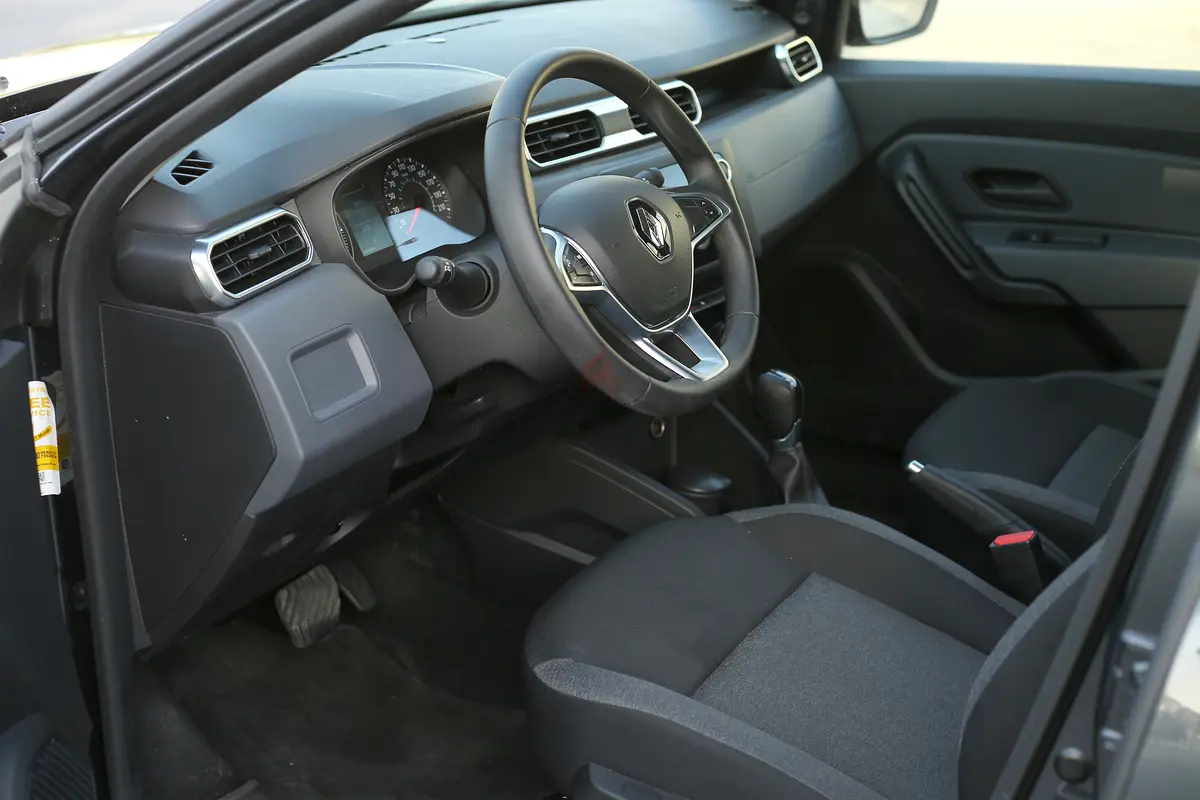 2023 Renault Duster for Rent in Al Jaddaf photo 8