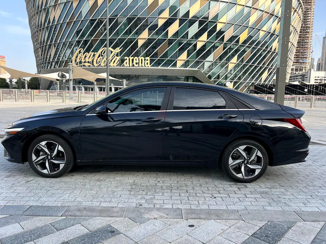 2023 Hyundai Elantra for Rent in Al Qusais 2 photo 7