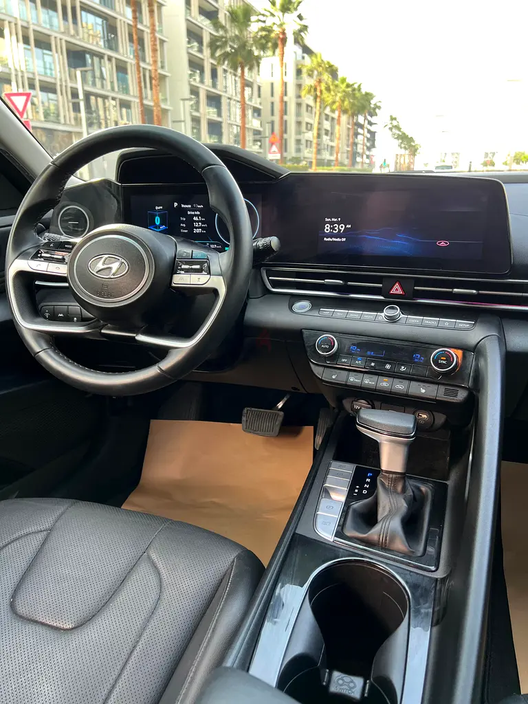 2023 Hyundai Elantra for Rent in Al Qusais 2 photo 10