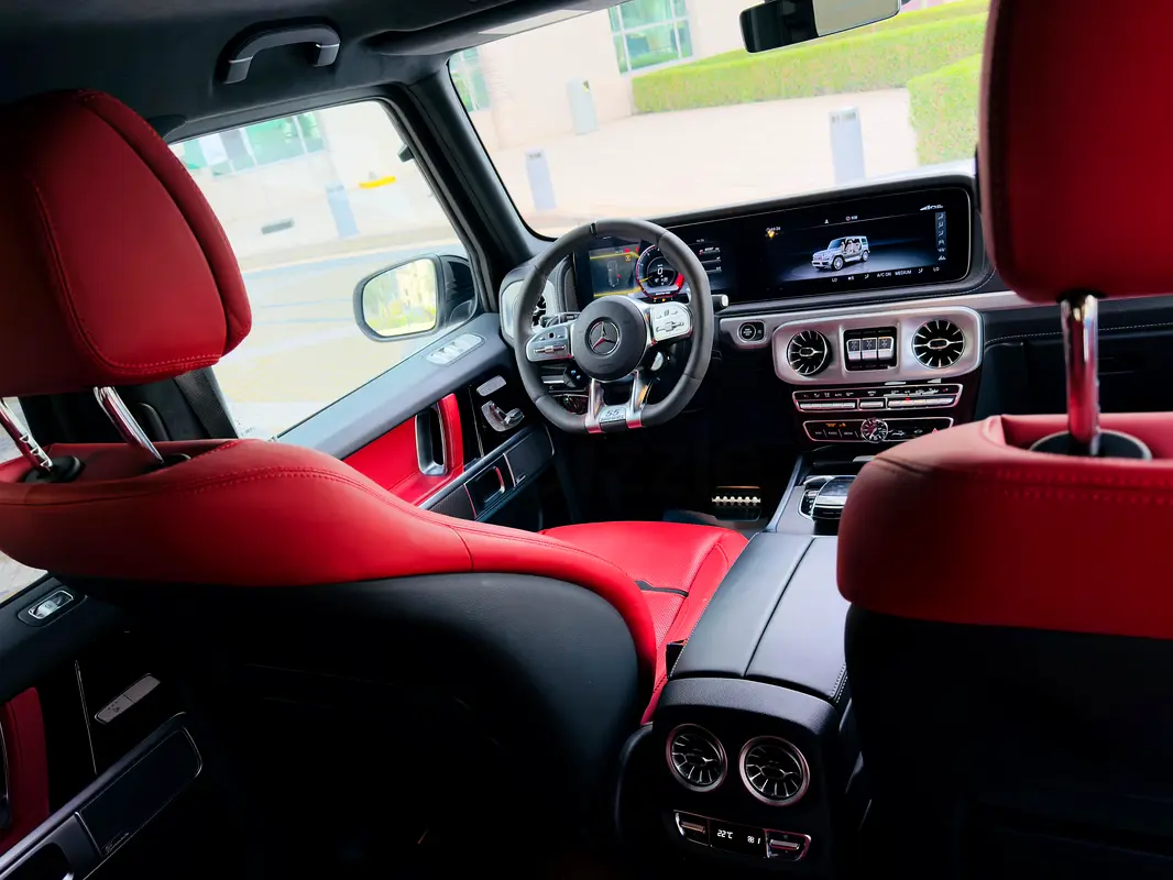 2024 Mercedes-Benz G-Class for Rent in Business Bay (White) photo 9