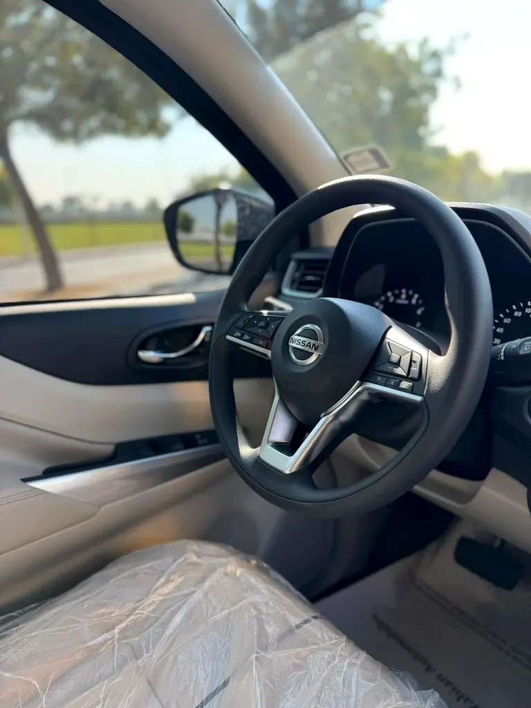 2025 Nissan Xterra for Rent in Al Karama photo 9