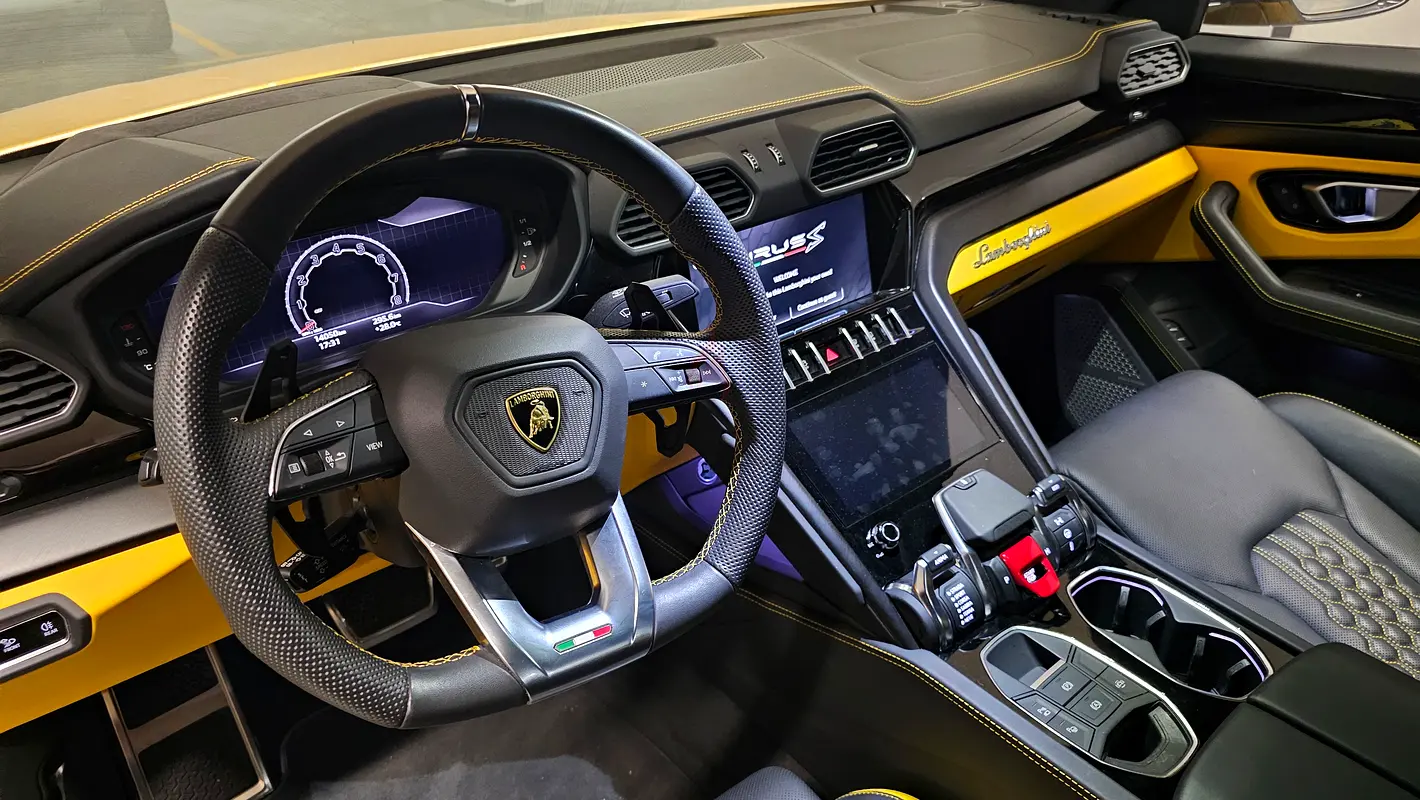 2023 Lamborghini Urus for Rent in Al Quoz 3 photo 3