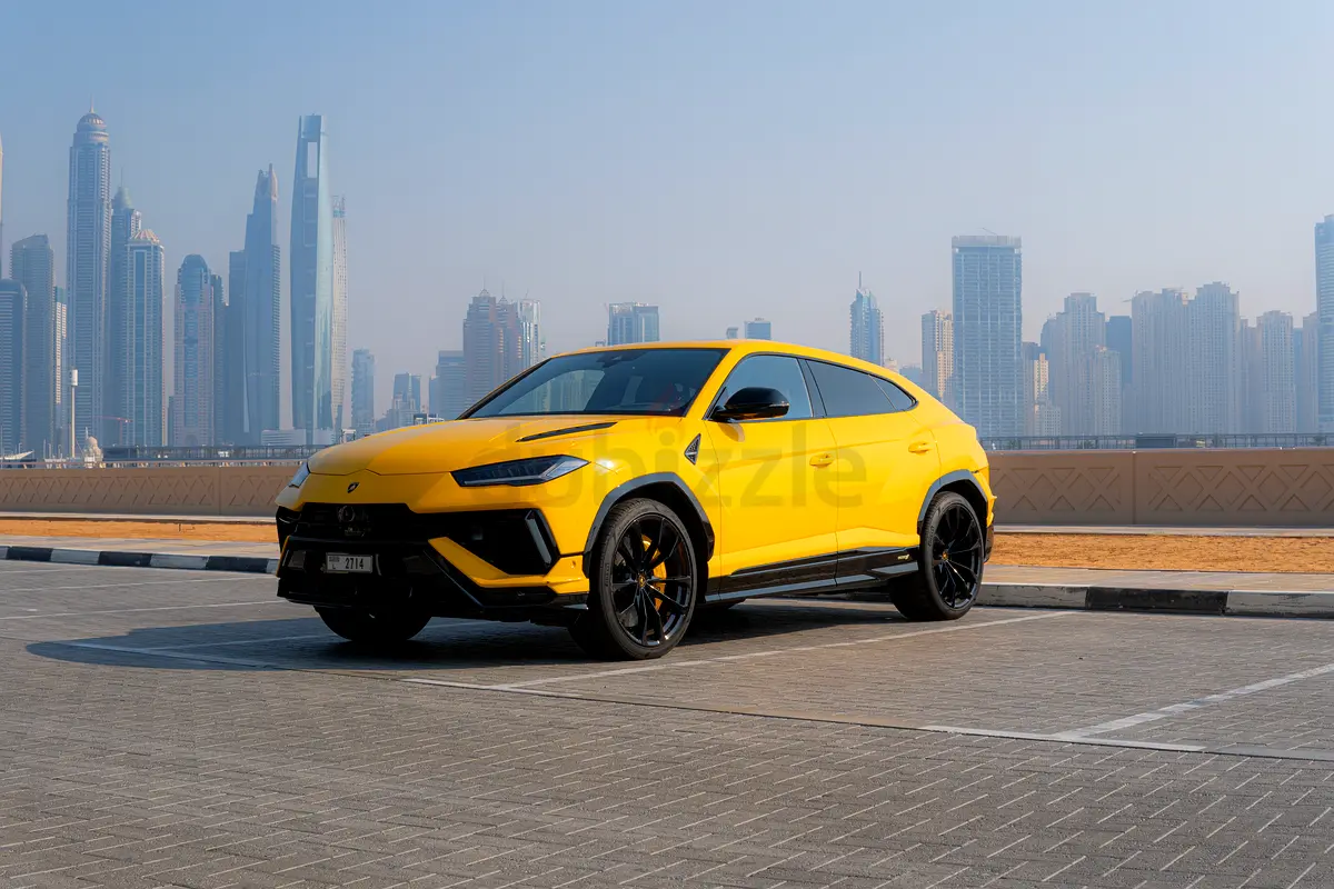2023 Lamborghini Urus for Rent in Al Quoz 3 photo 5