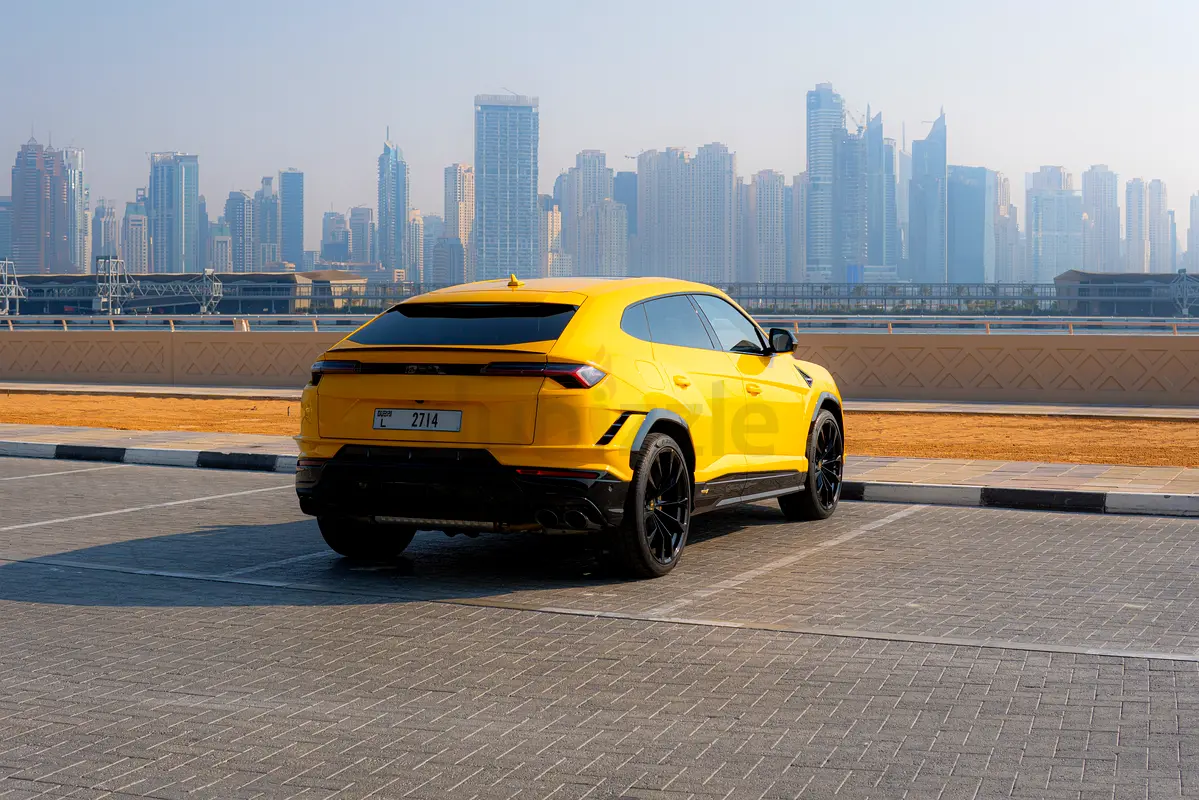 2023 Lamborghini Urus for Rent in Al Quoz 3 photo 6