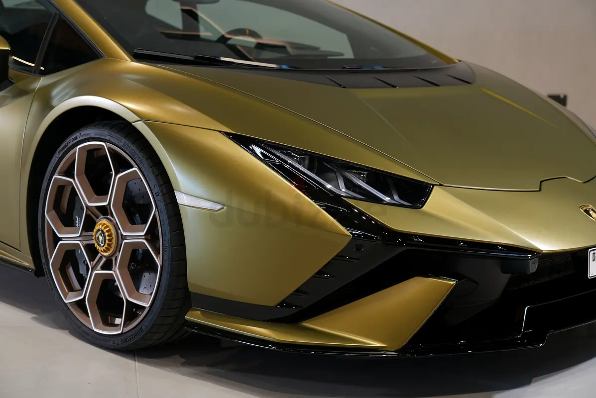 2024 Lamborghini Huracan for Rent in Al Quoz 3 photo 7