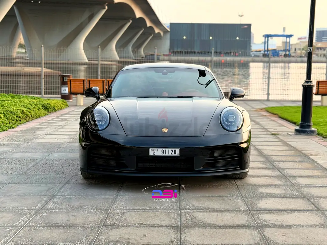 Porsche 911 – Where Luxury Meets Speed photo 2