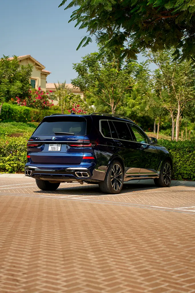 2024 BMW X7 for Rent in Palm Jumeirah photo 4