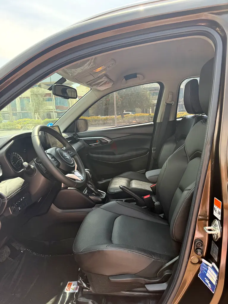 2023 Suzuki Grand Vitara for Rent in Jumeirah Village Circle (JVC) photo 8