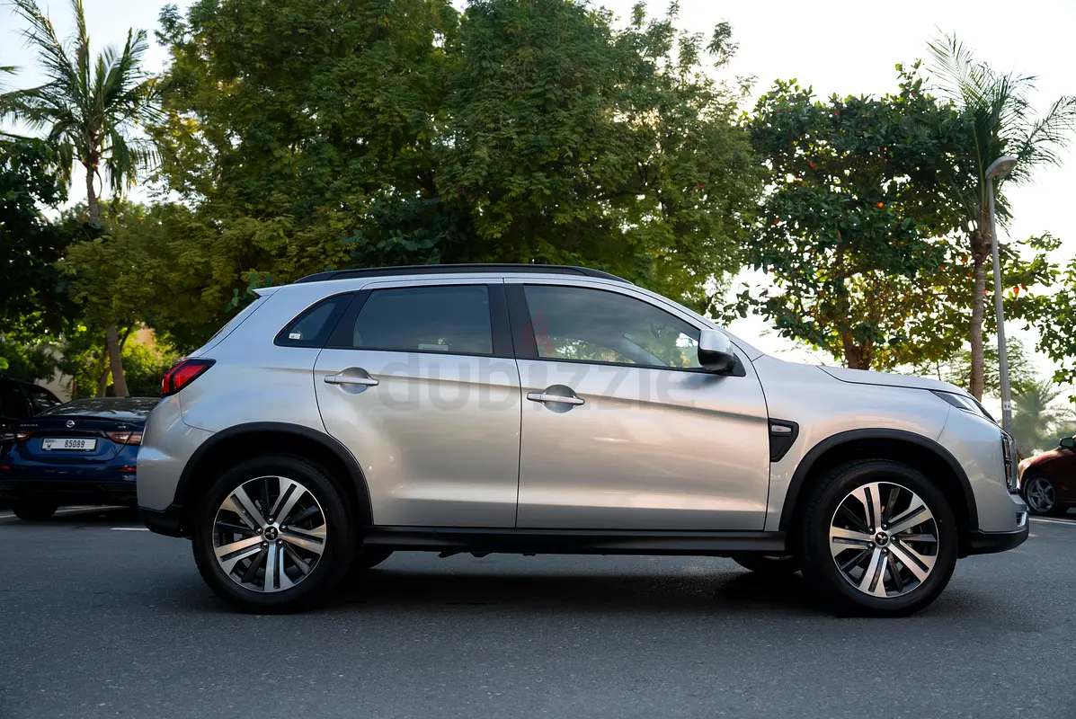 2024 Mitsubishi ASX for Rent in Jumeirah Lake Towers (JLT) photo 5