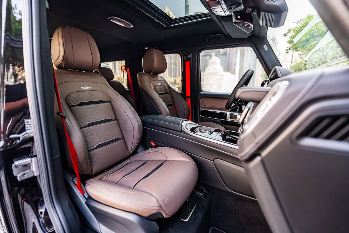 2025 Mercedes-Benz G-Class for Rent in Business Bay (Black, Automatic, 5 Seater, PARADISE VIP) photo 7