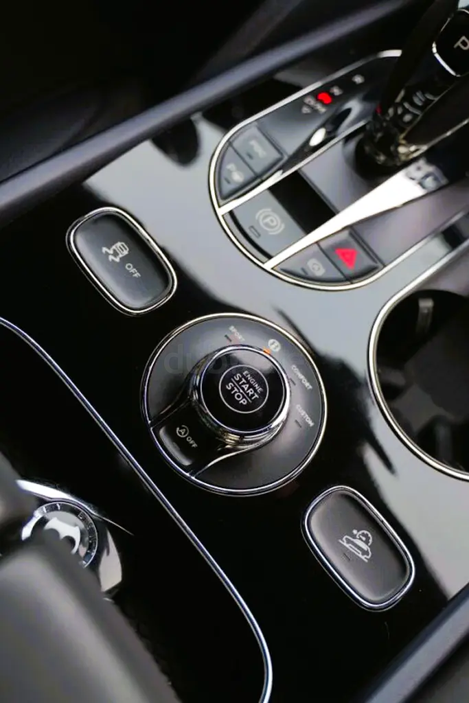 2022 Bentley Bentayga for Rent in Al Garhoud photo 6