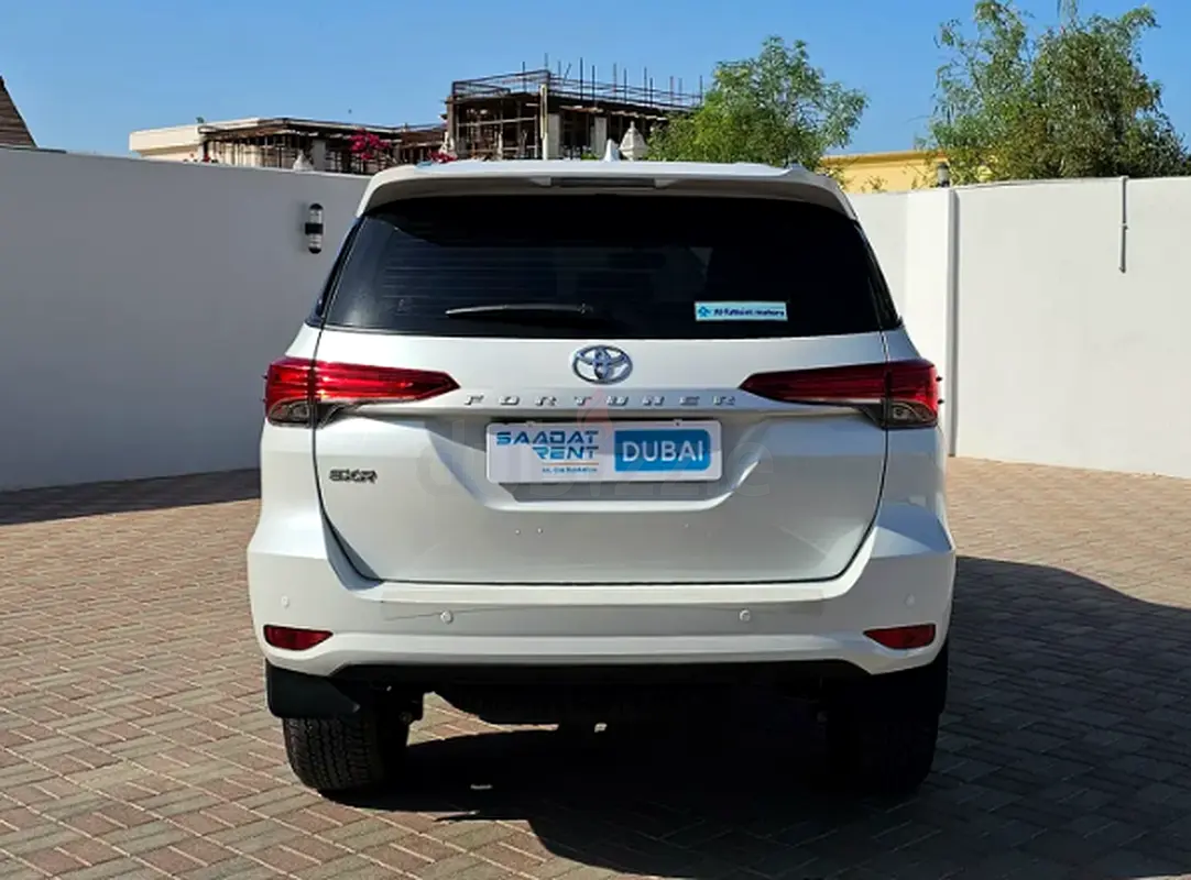 2025 Toyota Fortuner for Rent in Al Rashidiya (White, Automatic, 7 Seater, AL ROOYA) photo 3