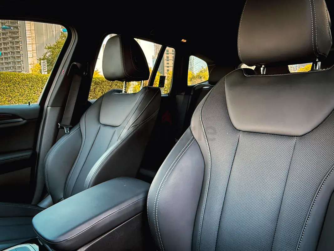 Hire 2024 BMW X3 in Jumeirah Lake Towers (JLT) photo 7